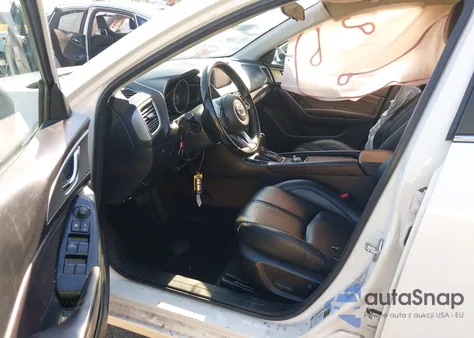 2018 Mazda Mazda3 Touring из США, поврежденный, VIN 3MZBN1V35JM259744